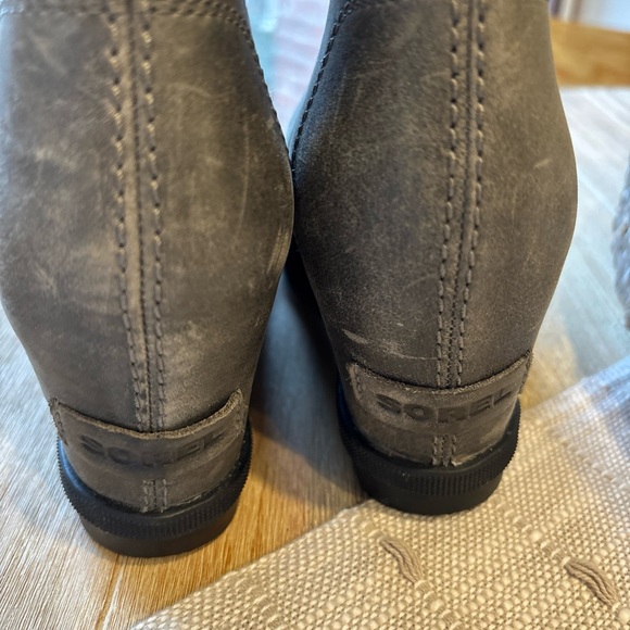 Women’s Sorel Joan of Arctic Gray Wedge Ankle Boots with Zipper - Picture 3 of 7